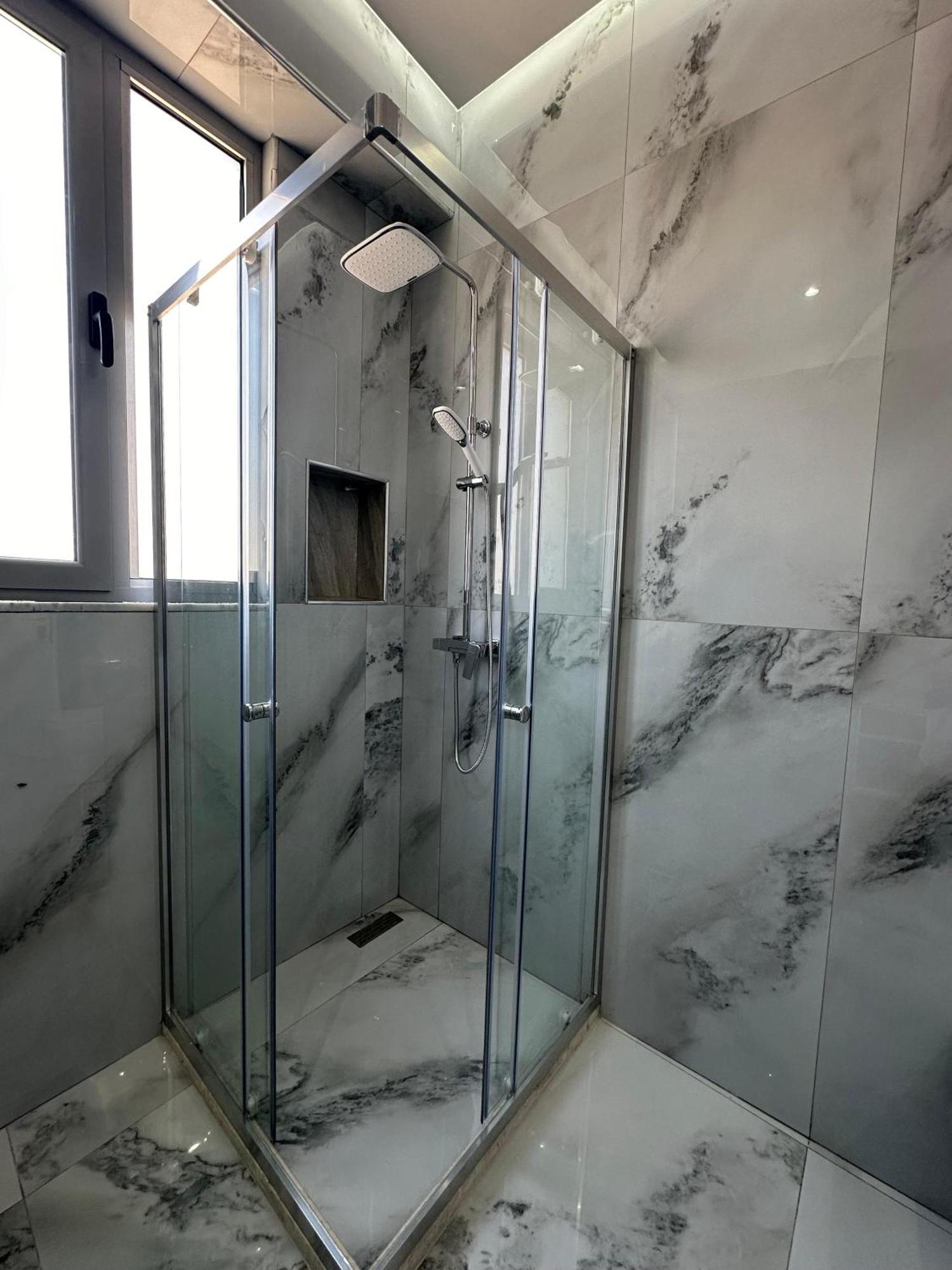 Gael Luxury Apartment Berat Extérieur photo