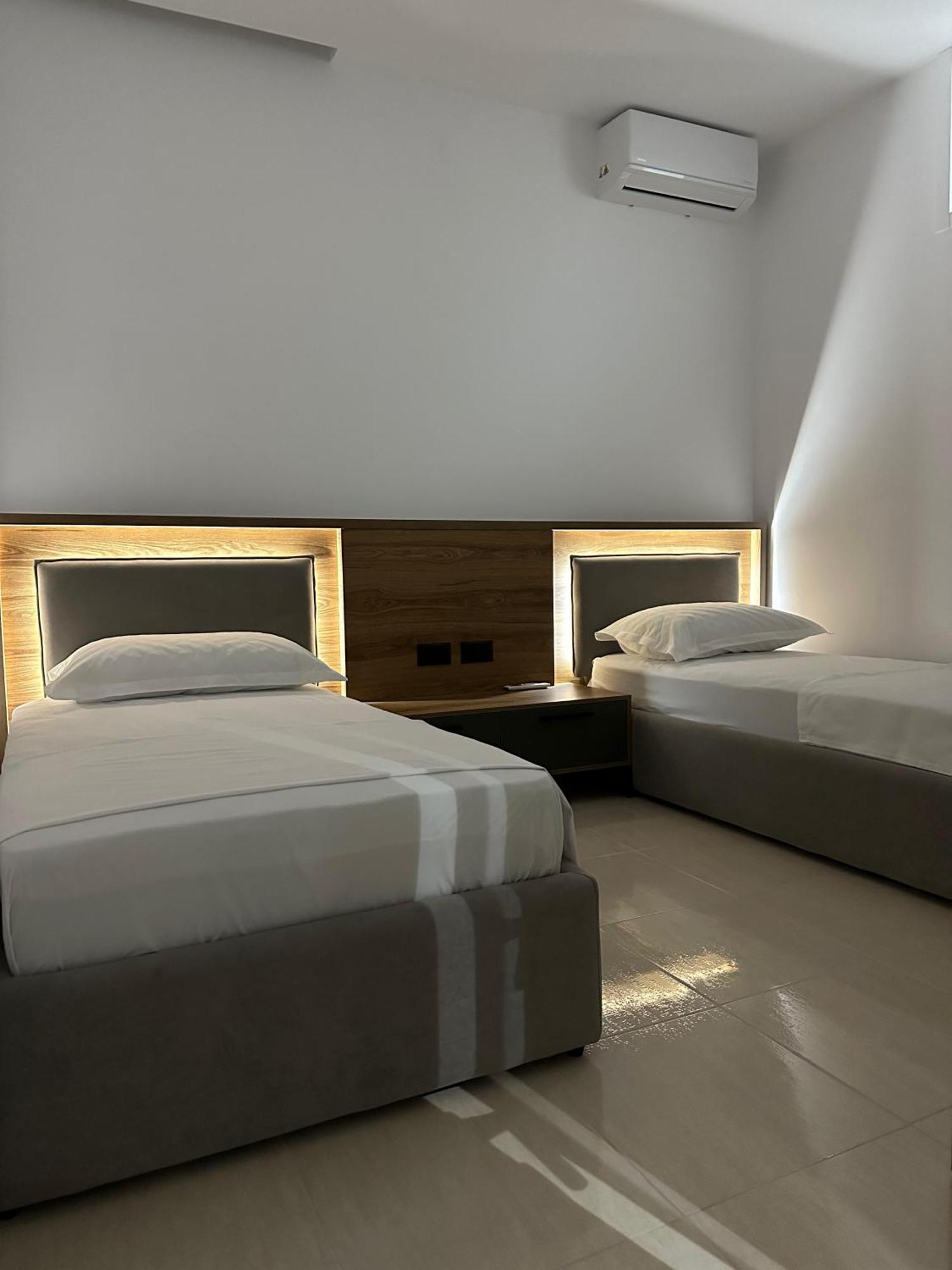 Gael Luxury Apartment Berat Extérieur photo